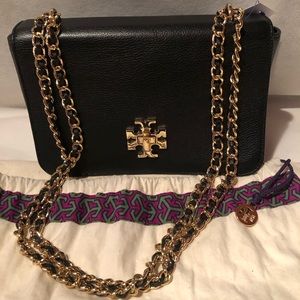 Gorgeous Tory Burch black leather chain link shoulder bag